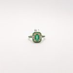 Anillo Cuadro De Diamantes y Esmeraldas