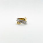 Anillo Lineas Cruzadas Con Diamantes