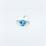 Anillo Topacio Azul Oval con Diamantes