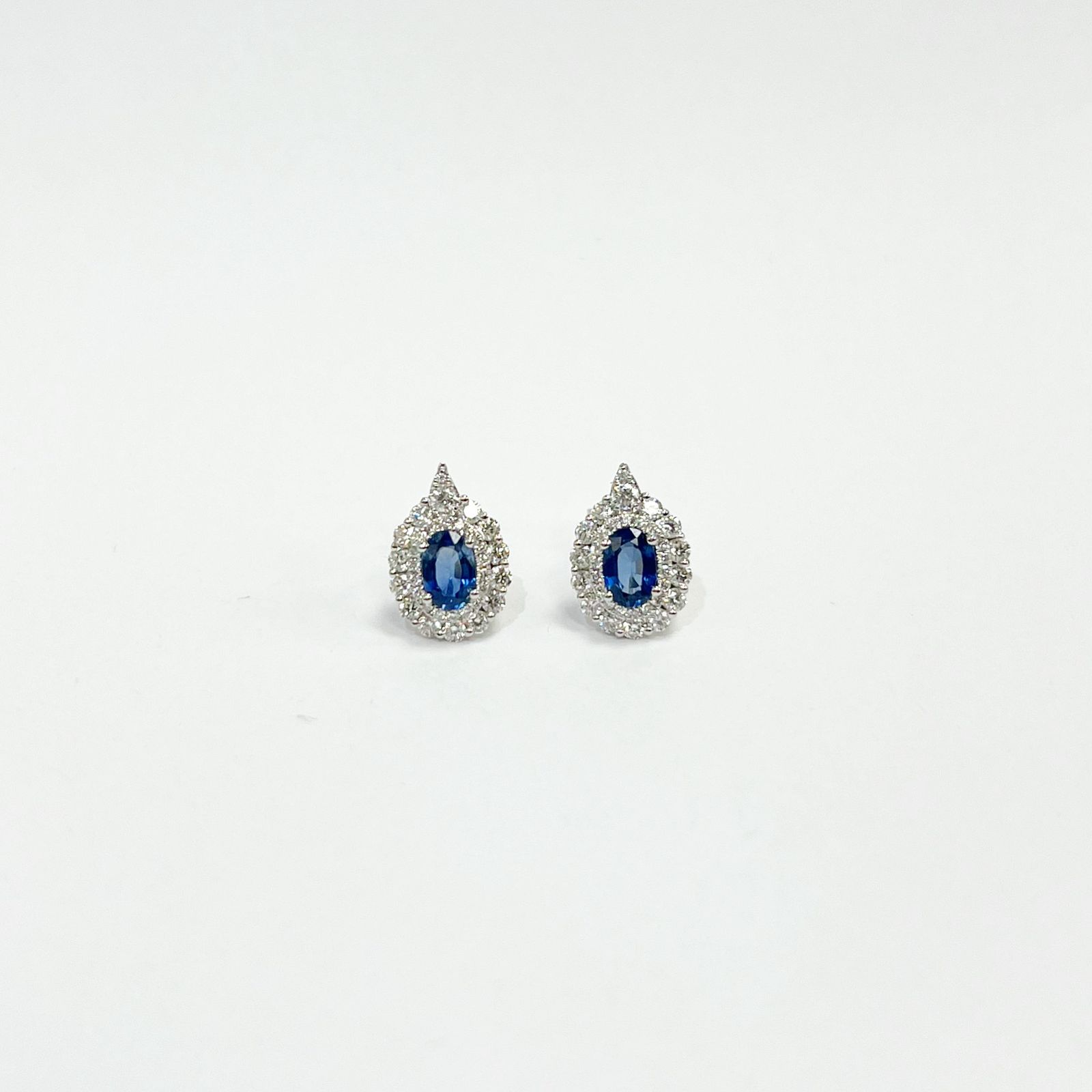 Aretes Oval Zafiro Con Diamantes