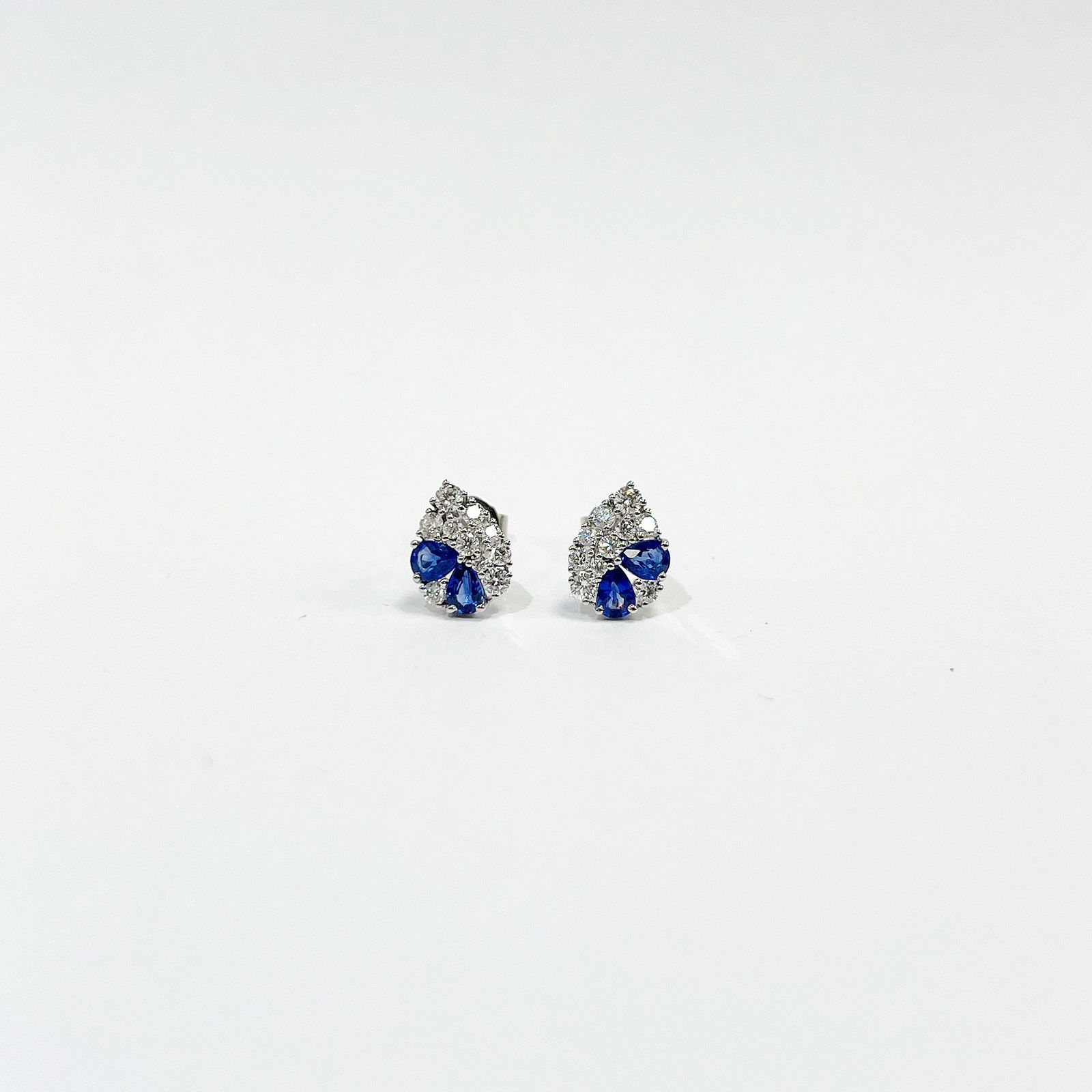 Aretes Gota Diamantes y Zafiro