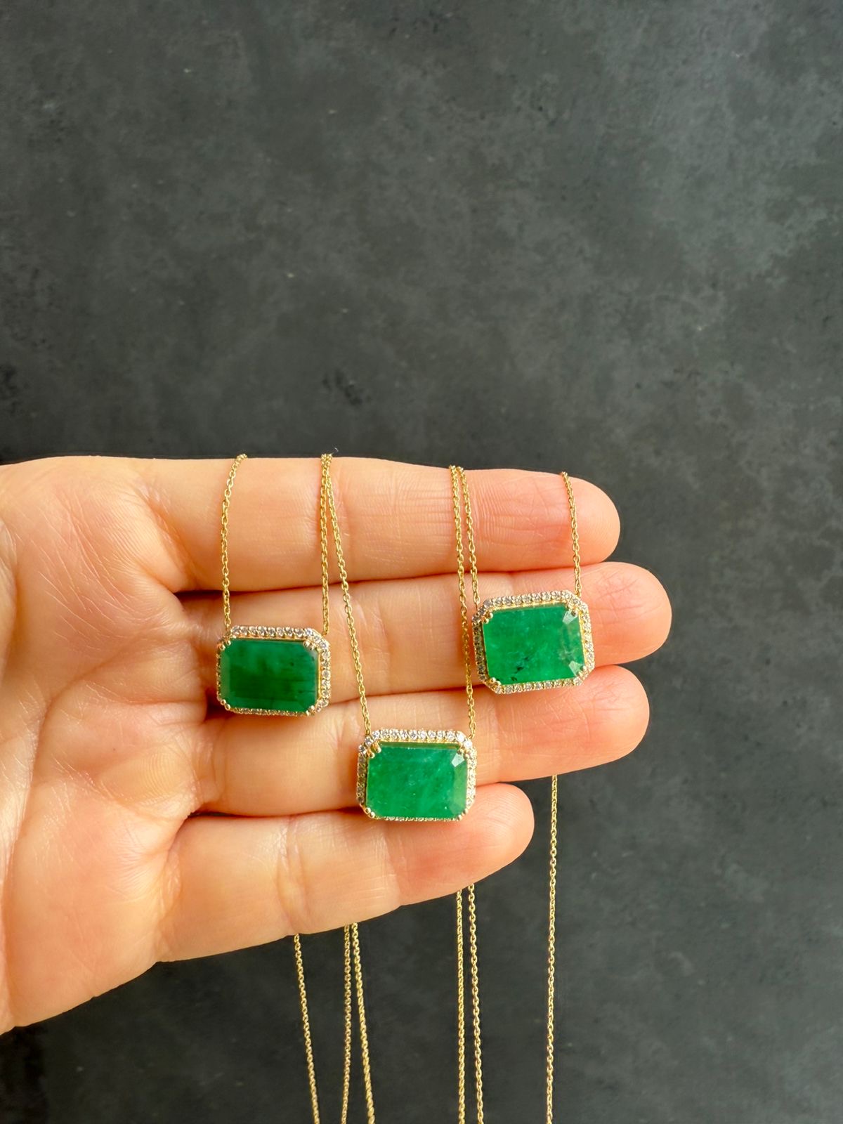 Collar Esmeralda Con Halo De Diamantes