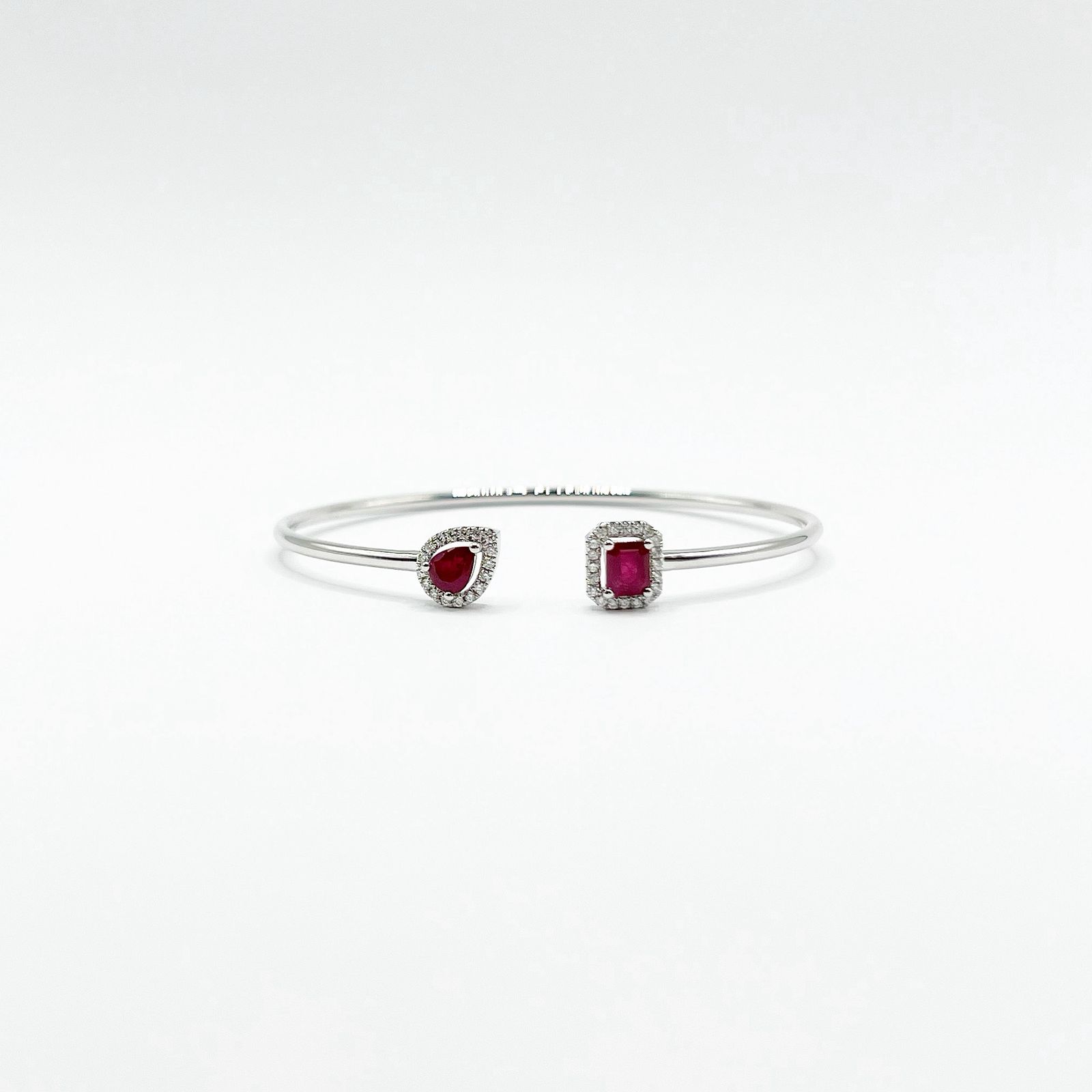 Brazalete Cuadro y Gota De Rubi Con Diamantes