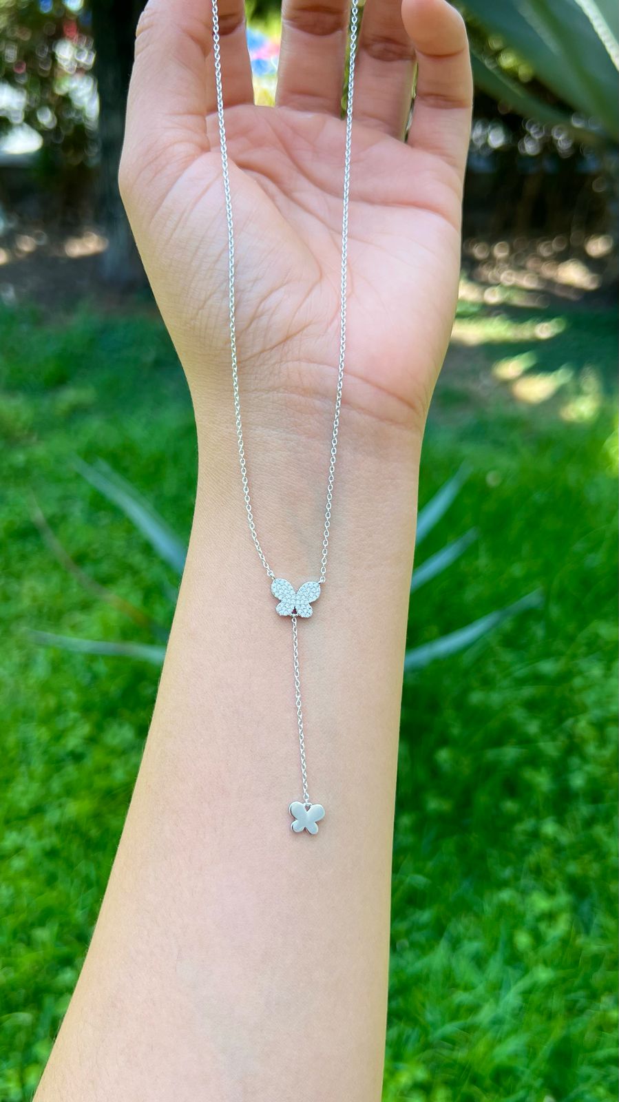 Collar Corbatin Mariposas Con Zirconia